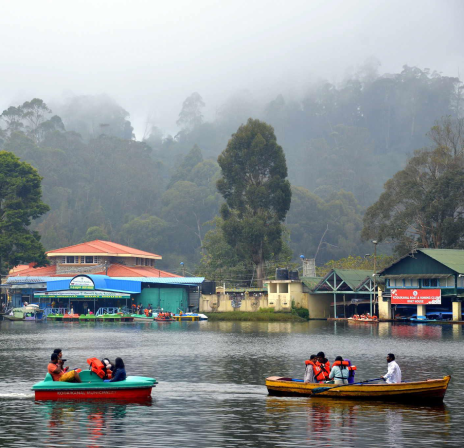Kodaikanal Lake scenic view and boating destination in Kodaikanal